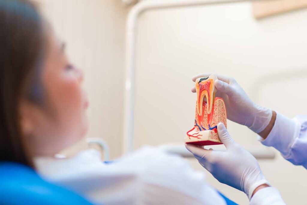 Kanal Tedavisi Ağrılı mı? İşlem Ne Kadar Sürer?